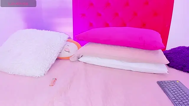 Sofia Girl  online show from December 6, 2024, 7:21 am