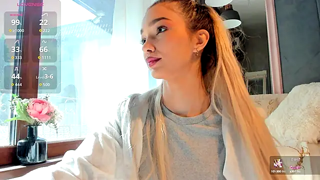 Snapshot of Sassy_Teen chatting on October 11, 2025, 10:25 am Sassy Teen online show from October 11, 2025, 10:25 am