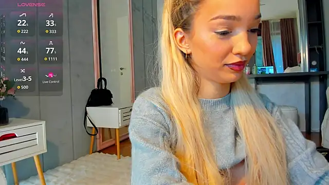 Snapshot of Sassy_Teen chatting on October 20, 2025, 9:32 am Sassy Teen online show from October 20, 2025, 9:32 am