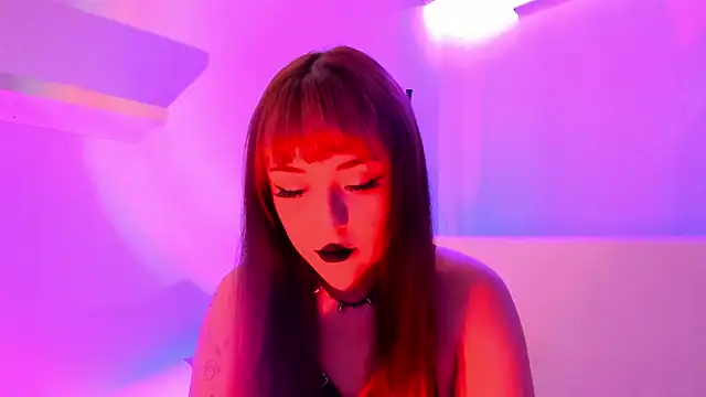 Snapshot of Gloomydoll chatting on February 15, 2025, 5:28 pm Gloomydoll online show from February 15, 2025, 5:28 pm