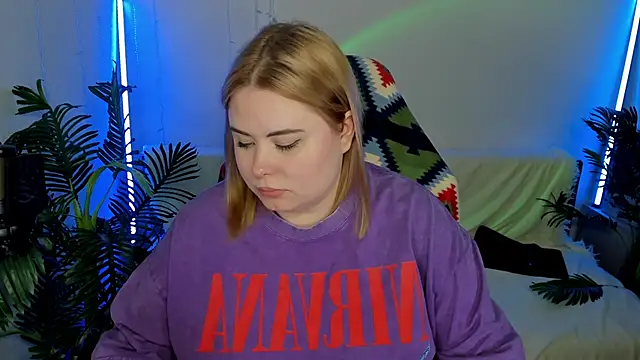 Akemi BBW online show from February 14, 2025, 9:32 pm