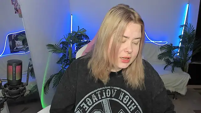 Akemi BBW online show from March 14, 2025, 8:10 am