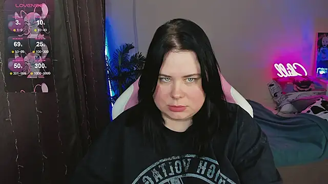 Akemi BBW online show from November 26, 2025, 4:46 am