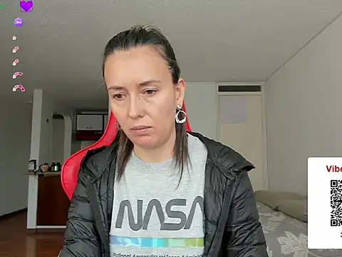 Snapshot of zoe_jeane_beker chatting on May 19, 2026, 6:47 pm zoe jeane beker online show from May 19, 2026, 6:47 pm