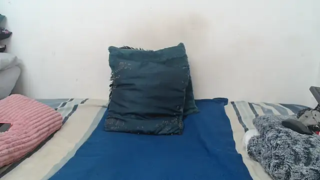 Snapshot of LongPussyLips94 chatting on October 20, 2025, 9:26 pm LongPussyLips94 online show from October 20, 2025, 9:26 pm