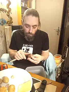 Snapshot of teekoine1 chatting on January 5, 2025, 12:52 am teekoine1 online show from January 5, 2025, 12:52 am