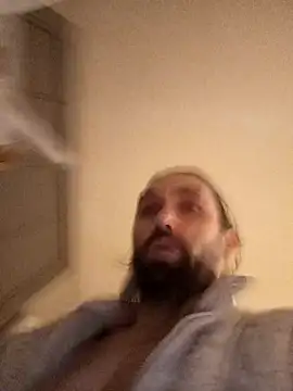 Snapshot of teekoine1 chatting on January 22, 2025, 9:21 pm teekoine1 online show from January 22, 2025, 9:21 pm