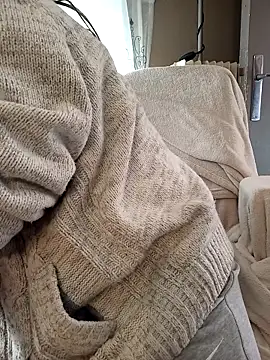 Snapshot of teekoine1 chatting on October 25, 2025, 11:07 am teekoine1 online show from October 25, 2025, 11:07 am