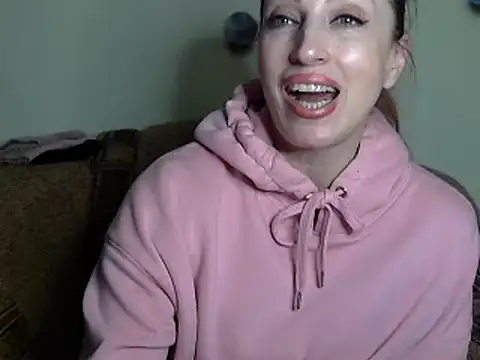 Jillian Pattie online show from December 2, 2025, 1:39 pm