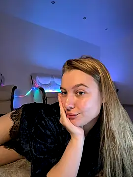 Snapshot of freiiaflower chatting on November 10, 2025, 1:26 am freiiaflower online show from November 10, 2025, 1:26 am