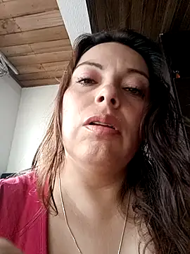 seherlatin online show from February 1, 2025, 7:55 pm