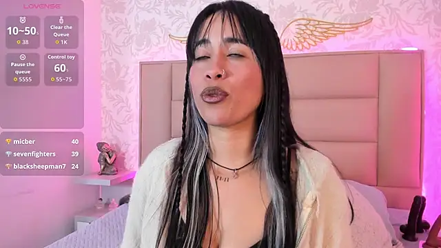 Snapshot of monserrat_towers chatting on September 18, 2025, 1:35 pm monserrat towers online show from September 18, 2025, 1:35 pm