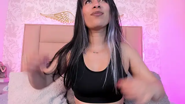 Snapshot of monserrat_towers chatting on September 29, 2025, 12:32 pm monserrat towers online show from September 29, 2025, 12:32 pm