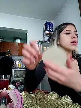 eva-2023 online show from December 18, 2025, 5:52 pm