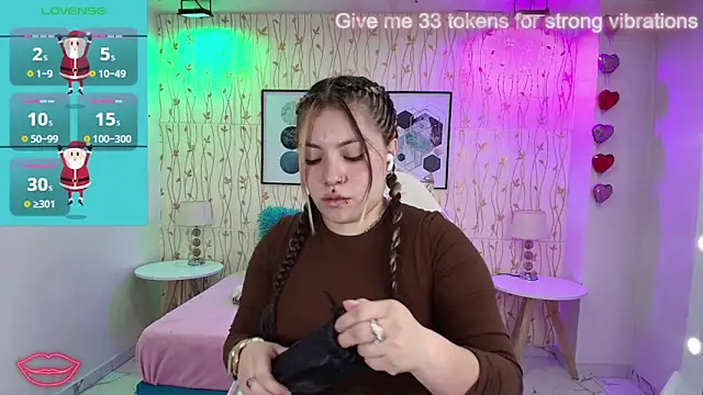 Snapshot of Isa_reel chatting on January 4, 2025, 7:44 pm Isa reel online show from January 4, 2025, 7:44 pm