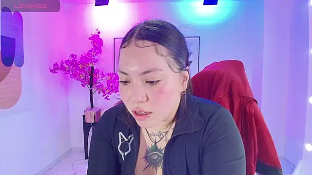 Snapshot of Isa_reel chatting on October 4, 2025, 7:56 pm Isa reel online show from October 4, 2025, 7:56 pm