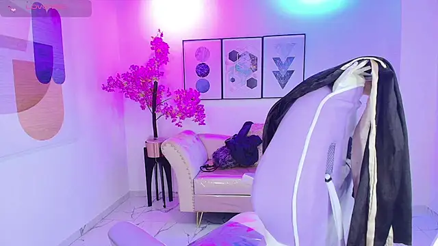 Snapshot of Isa_reel chatting on October 6, 2025, 7:44 pm Isa reel online show from October 6, 2025, 7:44 pm