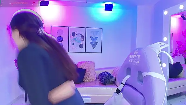 Snapshot of Isa_reel chatting on October 17, 2025, 7:38 pm Isa reel online show from October 17, 2025, 7:38 pm