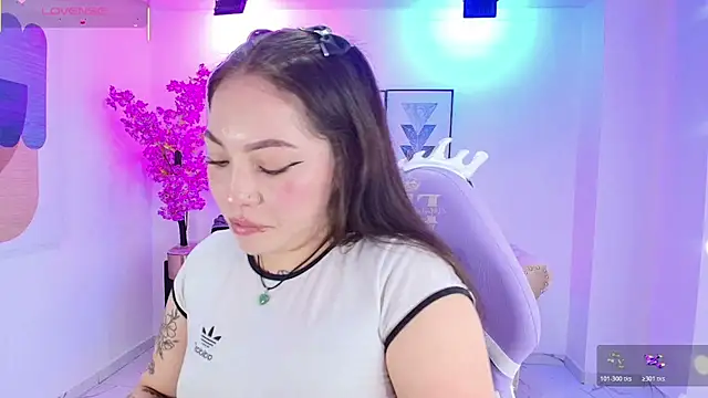 Snapshot of Isa_reel chatting on October 23, 2025, 7:34 pm Isa reel online show from October 23, 2025, 7:34 pm