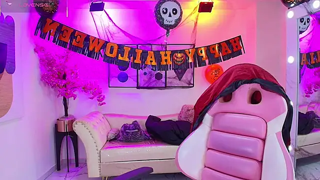 Snapshot of Isa_reel chatting on October 30, 2025, 7:25 pm Isa reel online show from October 30, 2025, 7:25 pm