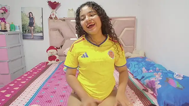 Winnifer Gonzal online show from March 27, 2026, 3:34 am