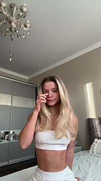 JessIsLove online show from February 12, 2026, 5:13 am