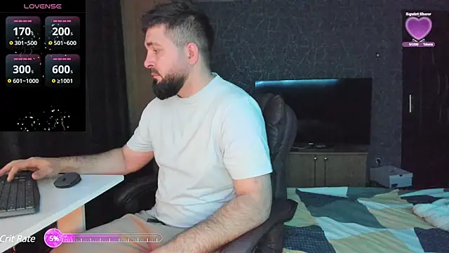 Snapshot of Eduu2322 chatting on December 5, 2024, 9:17 pm Eduu2322 online show from December 5, 2024, 9:17 pm