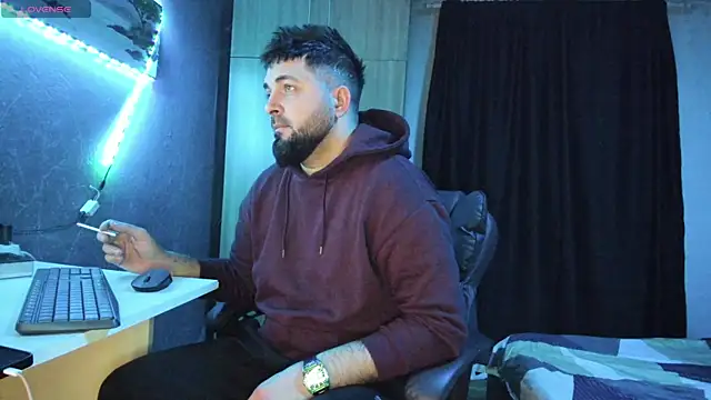 Snapshot of Eduu2322 chatting on February 14, 2025, 10:36 pm Eduu2322 online show from February 14, 2025, 10:36 pm