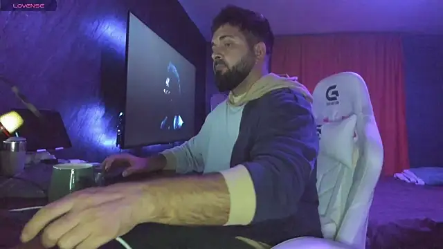 Snapshot of Eduu2322 chatting on October 7, 2025, 7:22 pm Eduu2322 online show from October 7, 2025, 7:22 pm