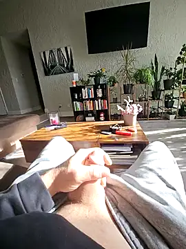 Snapshot of Cemg chatting on November 14, 2025, 6:39 pm Cemg online show from November 14, 2025, 6:39 pm