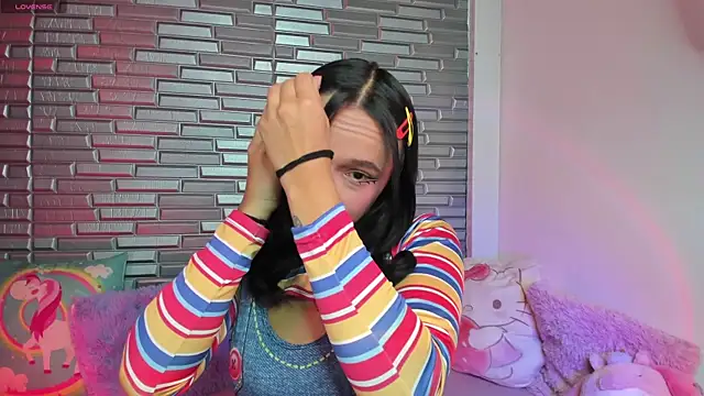 issagarcia online show from December 16, 2024, 2:05 pm