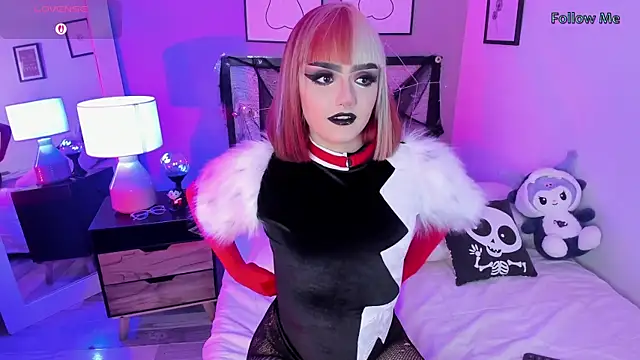 Liza Sweett online show from October 31, 2025, 10:11 pm