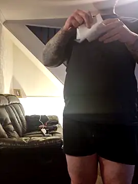 iang6348 online show from December 17, 2024, 6:09 pm