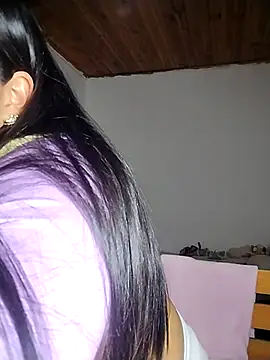KATYGONZALEZ online show from May 15, 2026, 11:34 pm