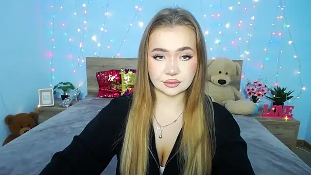 StacyYellig online show from January 14, 2025, 8:04 pm