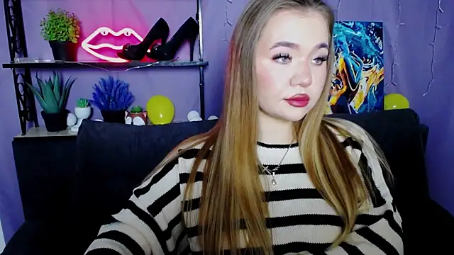 StacyYellig online show from January 21, 2025, 4:21 am