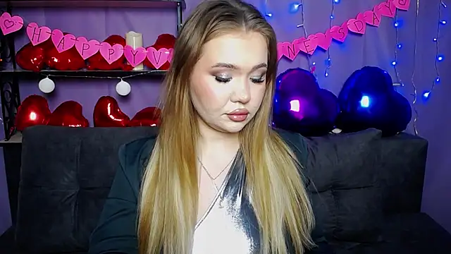 StacyYellig online show from February 3, 2025, 4:14 am