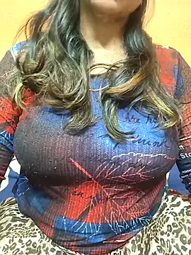 Snapshot of CUTE_SOPHIA- chatting on February 16, 2025, 8:11 pm CUTE SOPHIA- online show from February 16, 2025, 8:11 pm