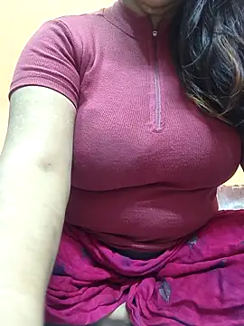 Snapshot of CUTE_SOPHIA- chatting on February 20, 2025, 5:01 am CUTE SOPHIA- online show from February 20, 2025, 5:01 am