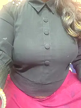 Snapshot of CUTE_SOPHIA- chatting on February 25, 2025, 7:36 pm CUTE SOPHIA- online show from February 25, 2025, 7:36 pm