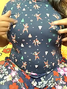 Snapshot of CUTE_SOPHIA- chatting on October 10, 2025, 1:15 am CUTE SOPHIA- online show from October 10, 2025, 1:15 am