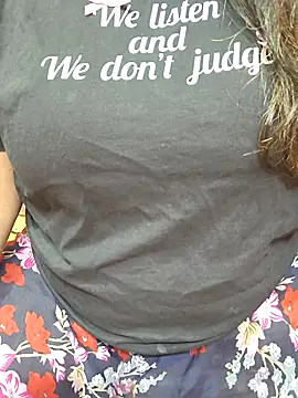 Snapshot of CUTE_SOPHIA- chatting on October 11, 2025, 8:40 pm CUTE SOPHIA- online show from October 11, 2025, 8:40 pm