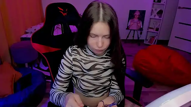 HelloRoxy online show from June 21, 2026, 4:53 pm