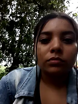stefanie010 online show from May 10, 2026, 4:34 pm