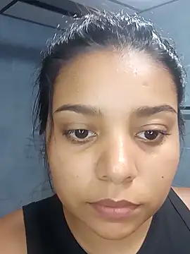 stefanie010 online show from May 15, 2026, 4:36 pm