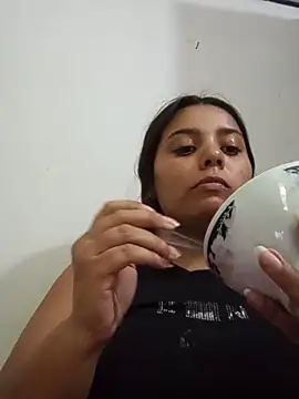stefanie010 online show from May 24, 2026, 8:14 pm