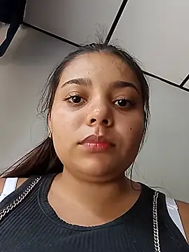 stefanie010 online show from May 31, 2026, 4:14 pm