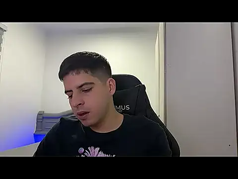 Snapshot of lordbeja chatting on April 2, 2026, 2:09 am lordbeja online show from April 2, 2026, 2:09 am