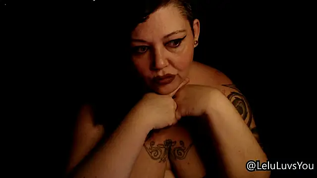 LeluLuvsYou online show from April 15, 2026, 6:42 am