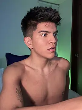 santiago 01 online show from January 30, 2025, 4:27 am